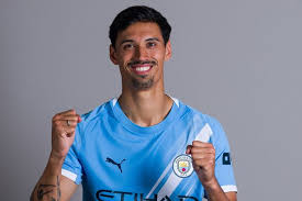 Reijnders' Trikotname hat ein zusätzliches „I“.